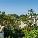 Botania Relais & - The Leading Of The World Отель