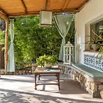 Botania Relais & - The Leading Of The World Отель