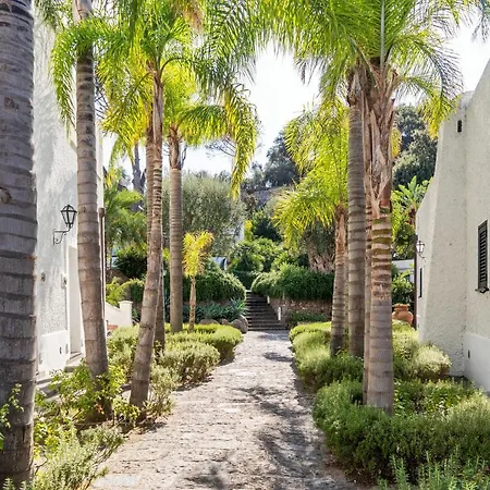 Botania Relais & - The Leading Of The World 5*