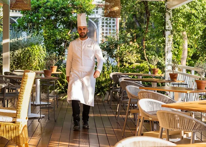 Отель Botania Relais & - The Leading Of The World Форио