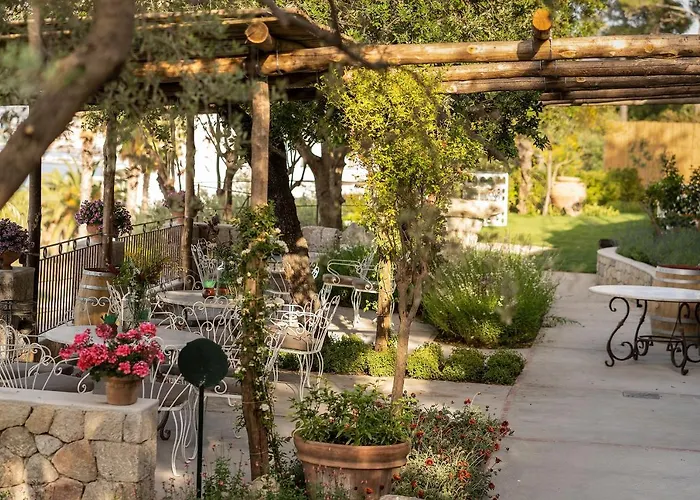 Botania Relais & - The Leading Of The World Отель