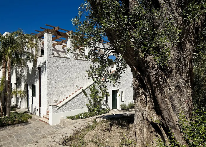 Отель Botania Relais & - The Leading Of The World 5*